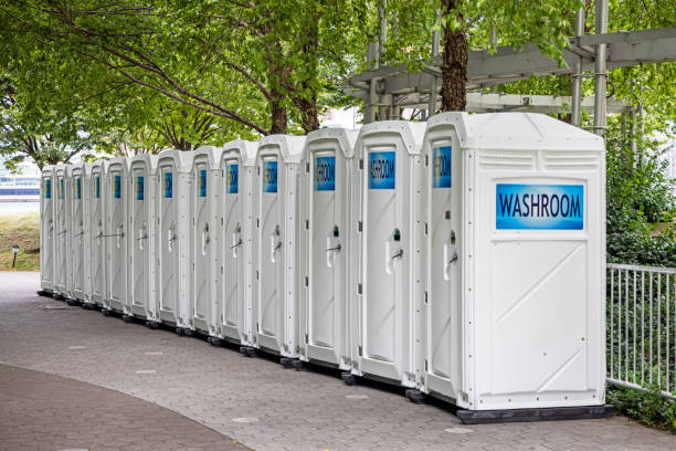 Portable Toilet Options We Offer in Lynnville, IN