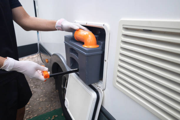 Best Luxury portable toilet rental  in Lynnville, IN
